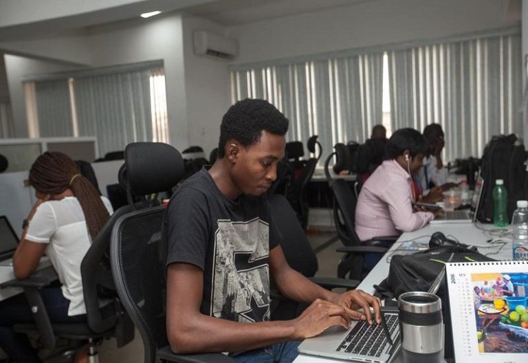 Comment créer un site web au Cameroun